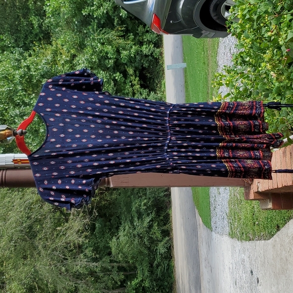 5/$25 - Cute and flirty short sleeve romper - Picture 6 of 10